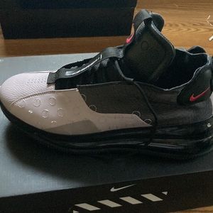 Nike Air Max 720 Waves